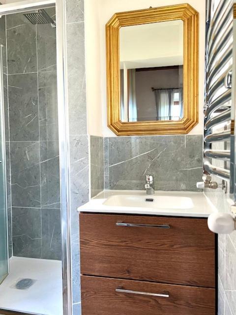 Siena Apartment 2 Parcheggio Privato E Giardino Екстер'єр фото